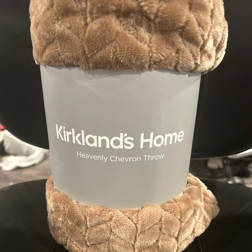 Kirkland's Home Chevron Throw Blanket NWOT
